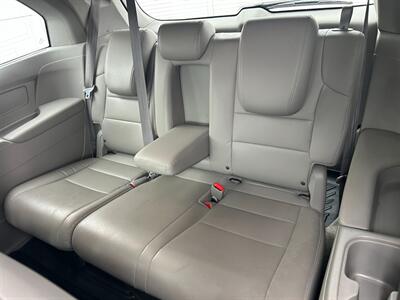 2014 Honda Odyssey Touring - Photo 11 - Winchester, VA 22601