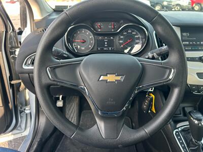 2018 Chevrolet Cruze LS Auto   - Photo 18 - Winchester, VA 22601