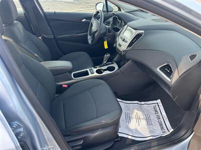 2018 Chevrolet Cruze LS Auto   - Photo 12 - Winchester, VA 22601