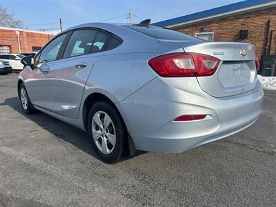 2018 Chevrolet Cruze LS Auto   - Photo 5 - Winchester, VA 22601