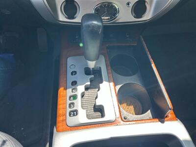 2010 INFINITI QX56   - Photo 16 - Winchester, VA 22601