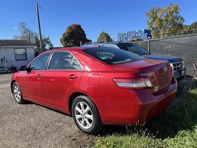 2011 Toyota Camry LE V6   - Photo 2 - Elkhart, IN 46514