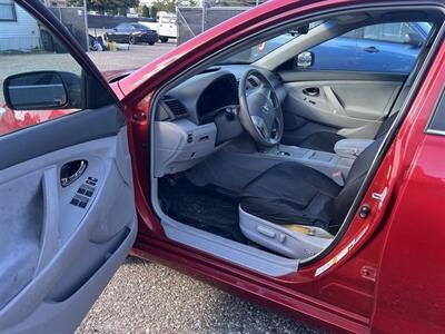 2011 Toyota Camry LE V6   - Photo 6 - Elkhart, IN 46514