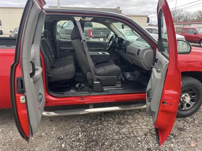 2011 Chevrolet Silverado 1500 Work Truck   - Photo 11 - Elkhart, IN 46514