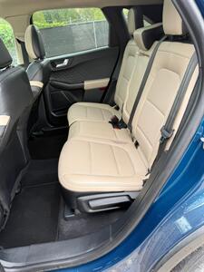 2020 Ford Escape Hybrid SE Sport   - Photo 12 - Elkhart, IN 46514