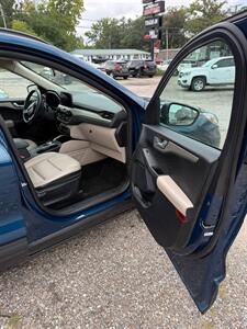 2020 Ford Escape Hybrid SE Sport   - Photo 13 - Elkhart, IN 46514