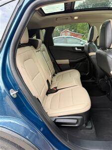 2020 Ford Escape Hybrid SE Sport   - Photo 17 - Elkhart, IN 46514