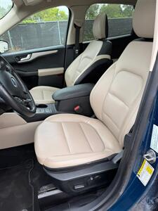 2020 Ford Escape Hybrid SE Sport   - Photo 10 - Elkhart, IN 46514