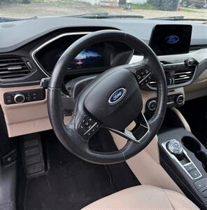 2020 Ford Escape Hybrid SE Sport   - Photo 9 - Elkhart, IN 46514