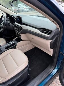 2020 Ford Escape Hybrid SE Sport   - Photo 14 - Elkhart, IN 46514