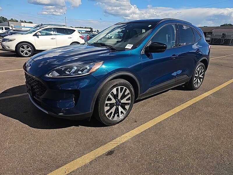 2020 Ford Escape Hybrid SE Sport - Photo 1 - Elkhart, IN 46514