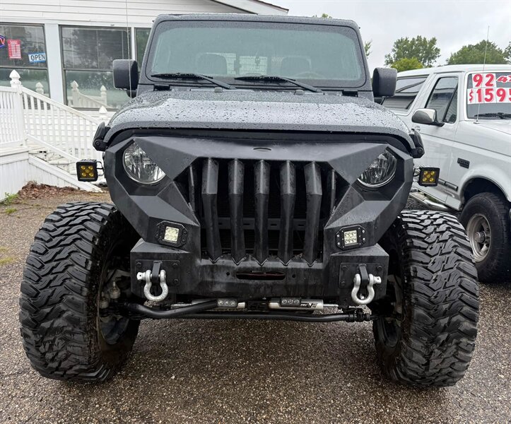 2021 Jeep Gladiator Sport - Photo 5 - Elkhart, IN 46514