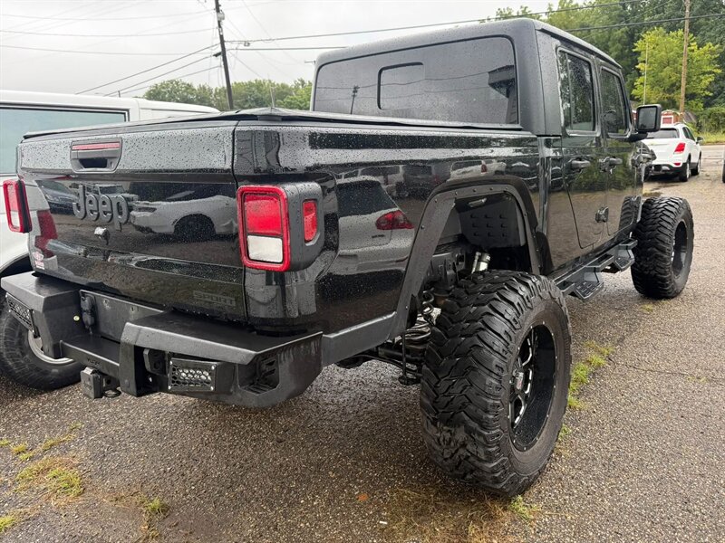 2021 Jeep Gladiator Sport - Photo 3 - Elkhart, IN 46514