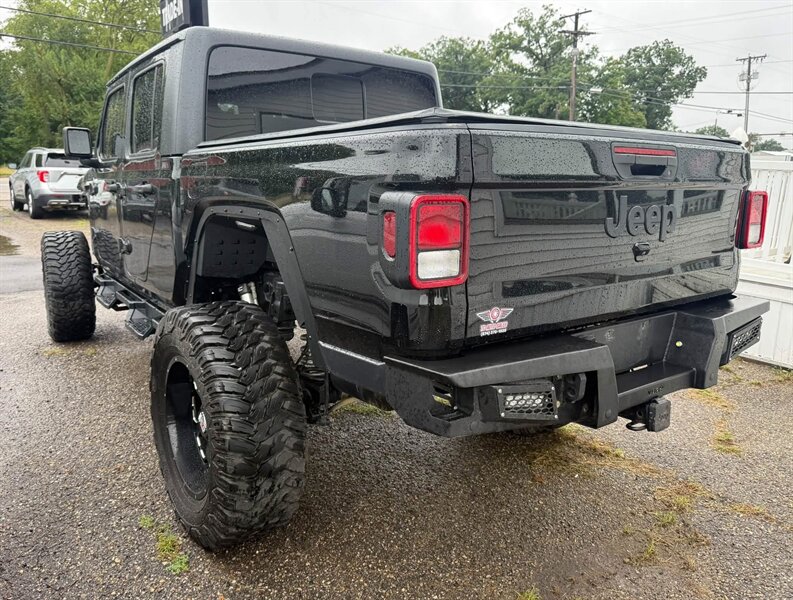 2021 Jeep Gladiator Sport - Photo 4 - Elkhart, IN 46514