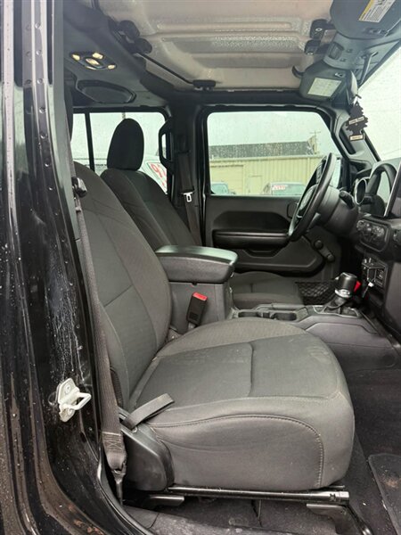 2021 Jeep Gladiator Sport - Photo 13 - Elkhart, IN 46514