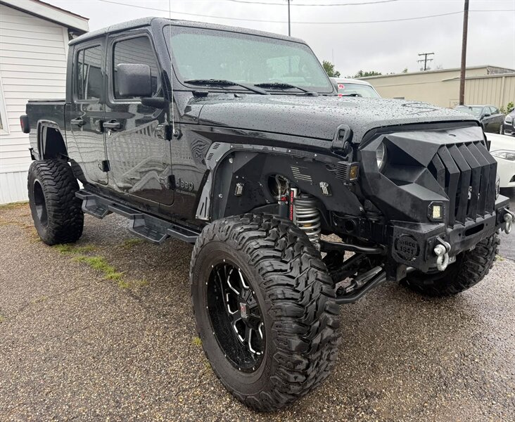 2021 Jeep Gladiator Sport - Photo 2 - Elkhart, IN 46514