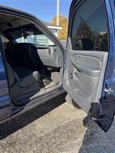 2002 Chevrolet Silverado 2500 LT 4dr Crew Cab LT   - Photo 15 - Elkhart, IN 46514