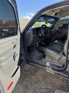2002 Chevrolet Silverado 2500 LT 4dr Crew Cab LT   - Photo 10 - Elkhart, IN 46514