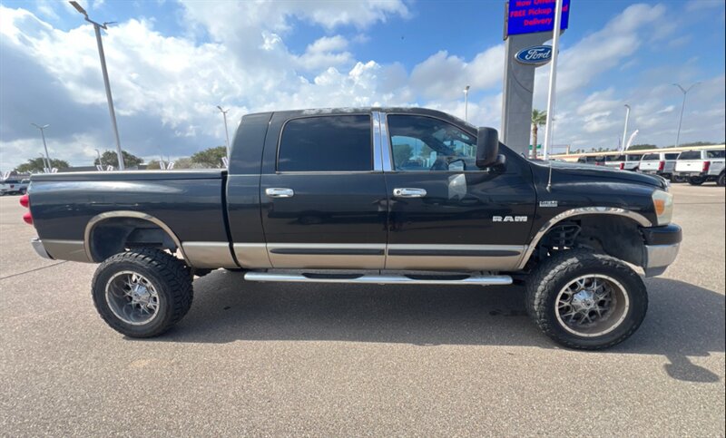 2008 Dodge Ram 1500 Laramie - Photo 1 - Elkhart, IN 46514