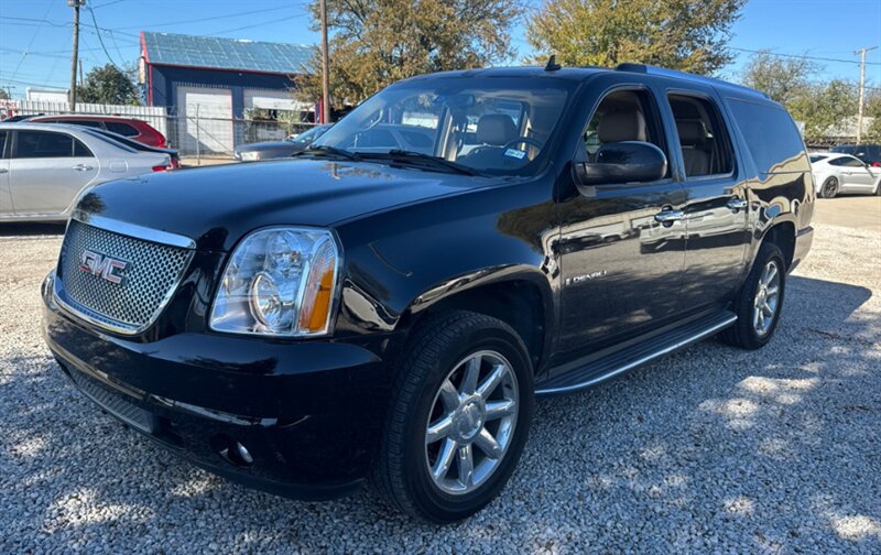 2007 GMC Yukon XL Denali's photo