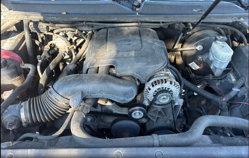 2007 GMC Yukon Denali - Photo 8 - Elkhart, IN 46514