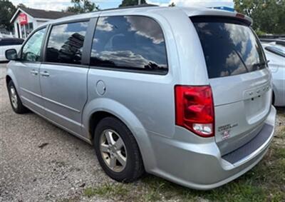 2012 Dodge Grand Caravan SXT   - Photo 4 - Elkhart, IN 46514