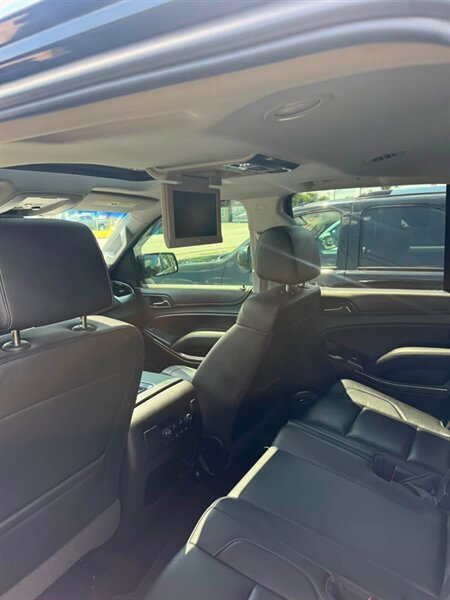 2017 Chevrolet Tahoe LT - Photo 11 - Elkhart, IN 46514