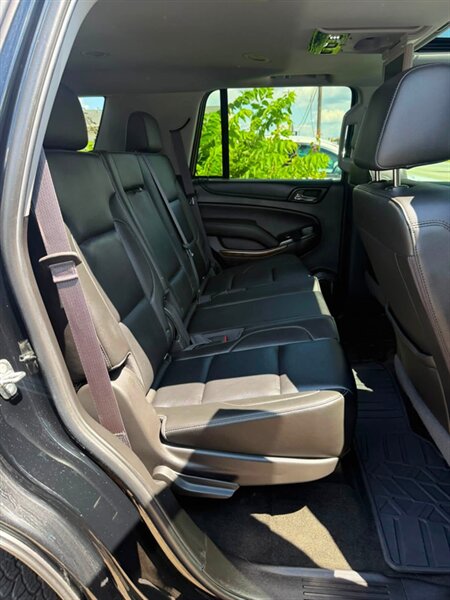 2017 Chevrolet Tahoe LT - Photo 13 - Elkhart, IN 46514