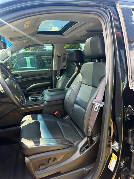 2017 Chevrolet Tahoe LT - Photo 8 - Elkhart, IN 46514