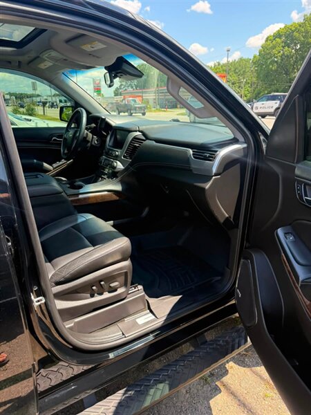 2017 Chevrolet Tahoe LT - Photo 10 - Elkhart, IN 46514
