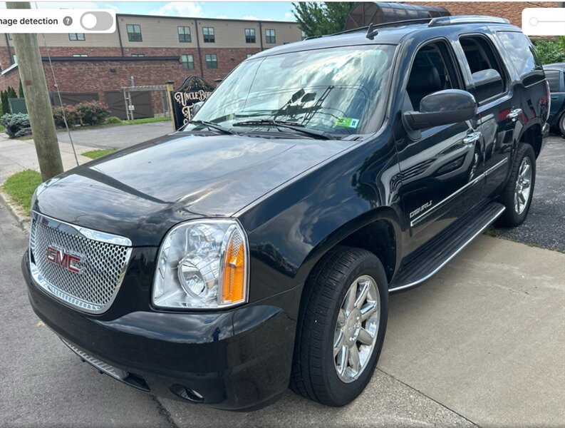 2012 GMC Yukon Denali - Photo 6 - Elkhart, IN 46514