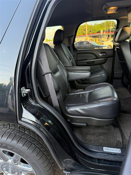 2012 GMC Yukon Denali - Photo 19 - Elkhart, IN 46514