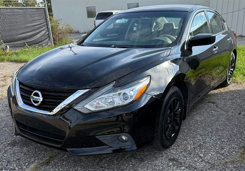 2017 Nissan Altima 2.5 S  