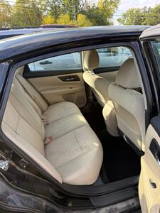 2017 Nissan Altima 2.5 S   - Photo 13 - Elkhart, IN 46514