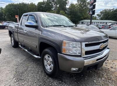 2011 Chevrolet Silverado 1500 LT   - Photo 2 - Elkhart, IN 46514