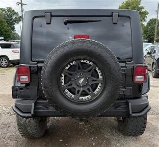 2013 Jeep Wrangler Unlimited Sahara - Photo 7 - Elkhart, IN 46514