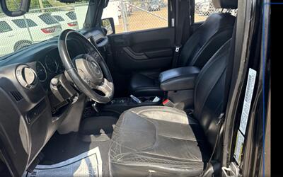 2013 Jeep Wrangler Unlimited Sahara   - Photo 5 - Elkhart, IN 46514