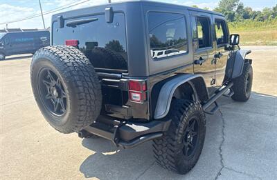 2013 Jeep Wrangler Unlimited Sahara   - Photo 4 - Elkhart, IN 46514
