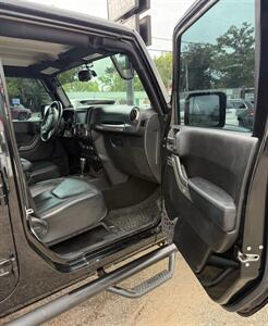 2013 Jeep Wrangler Unlimited Sahara - Photo 13 - Elkhart, IN 46514