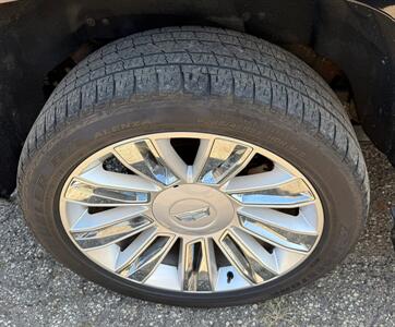 2015 Cadillac Escalade Platinum   - Photo 20 - Elkhart, IN 46514