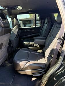 2015 Cadillac Escalade Platinum   - Photo 12 - Elkhart, IN 46514
