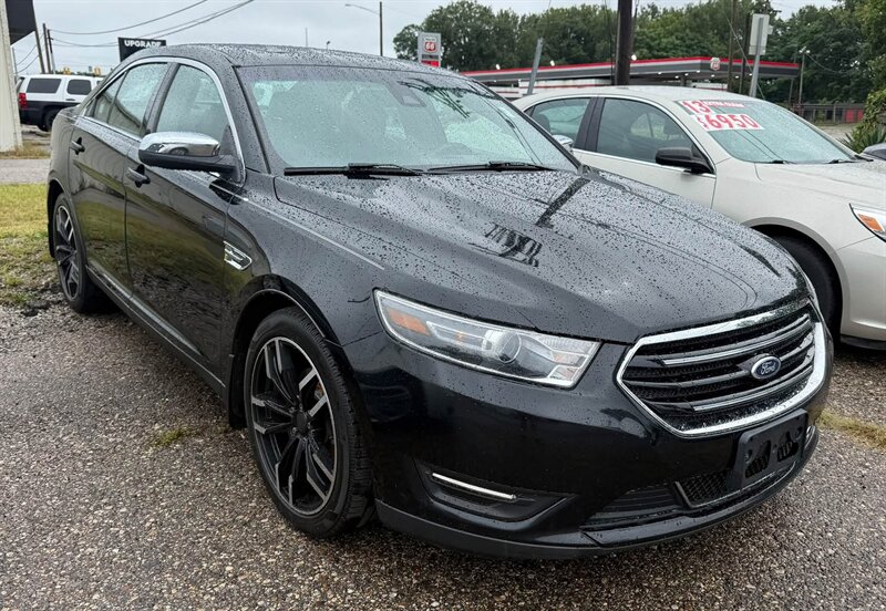 2016 Ford Taurus Limited - Photo 2 - Elkhart, IN 46514