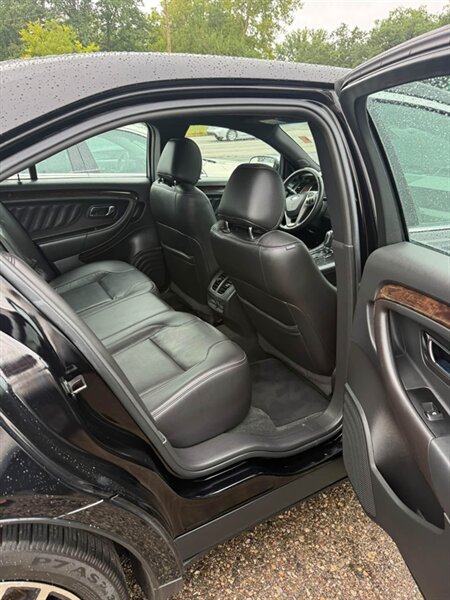 2016 Ford Taurus Limited - Photo 11 - Elkhart, IN 46514