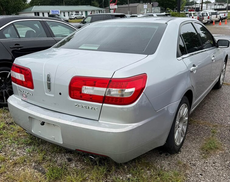 2006 Lincoln Zephyr - Photo 5 - Elkhart, IN 46514