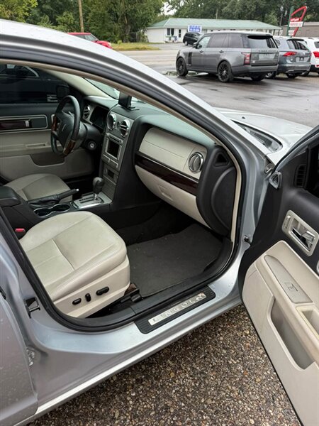 2006 Lincoln Zephyr - Photo 10 - Elkhart, IN 46514