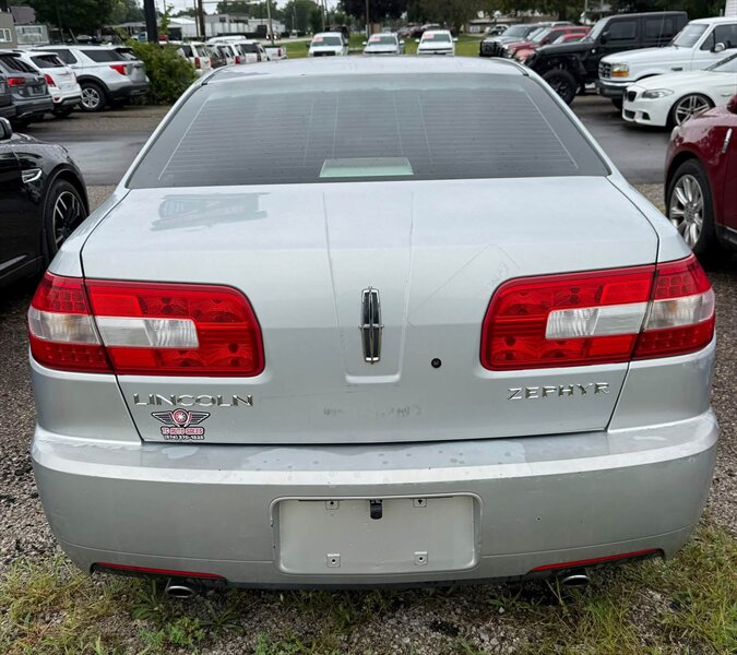 2006 Lincoln Zephyr - Photo 4 - Elkhart, IN 46514