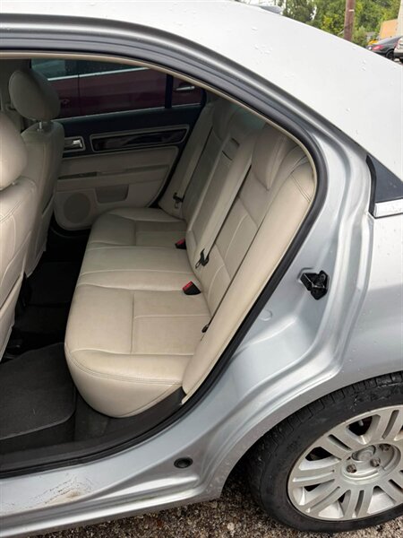 2006 Lincoln Zephyr - Photo 12 - Elkhart, IN 46514