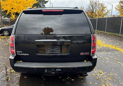 2012 GMC Yukon Denali   - Photo 3 - Elkhart, IN 46514