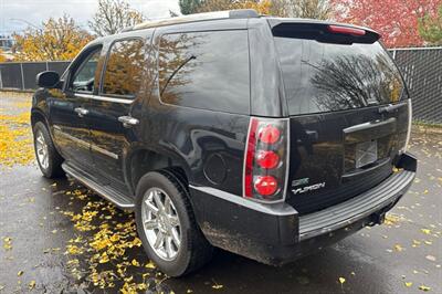 2012 GMC Yukon Denali   - Photo 2 - Elkhart, IN 46514