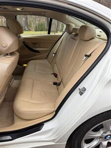 2013 BMW ActiveHybrid 3   - Photo 19 - Elkhart, IN 46514